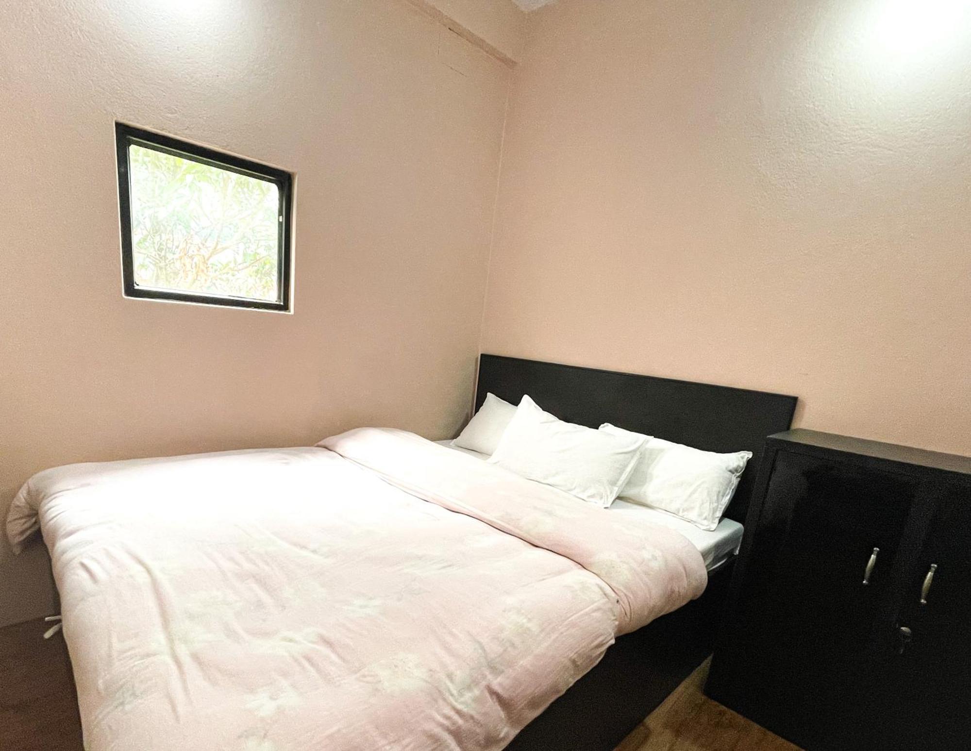 Yuriko Guest House Pokhara Exteriör bild